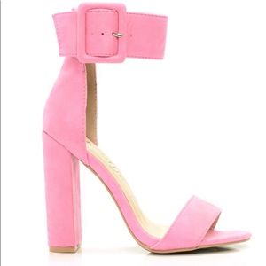 “Baddie” Heels In Pink